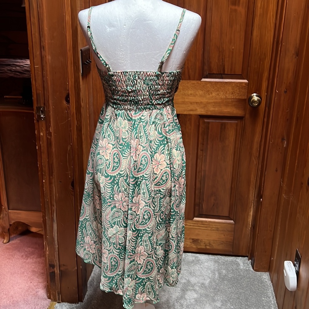 Dress - Picture 6 of 6
